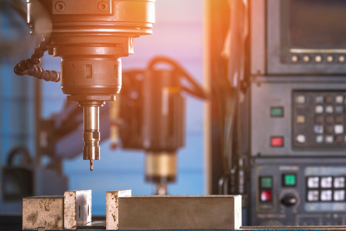 Cncpartner Porównanie efektywności i jakości obróbki metali CNC z tradycyjnymi metodami CNC Partner Cncpartner